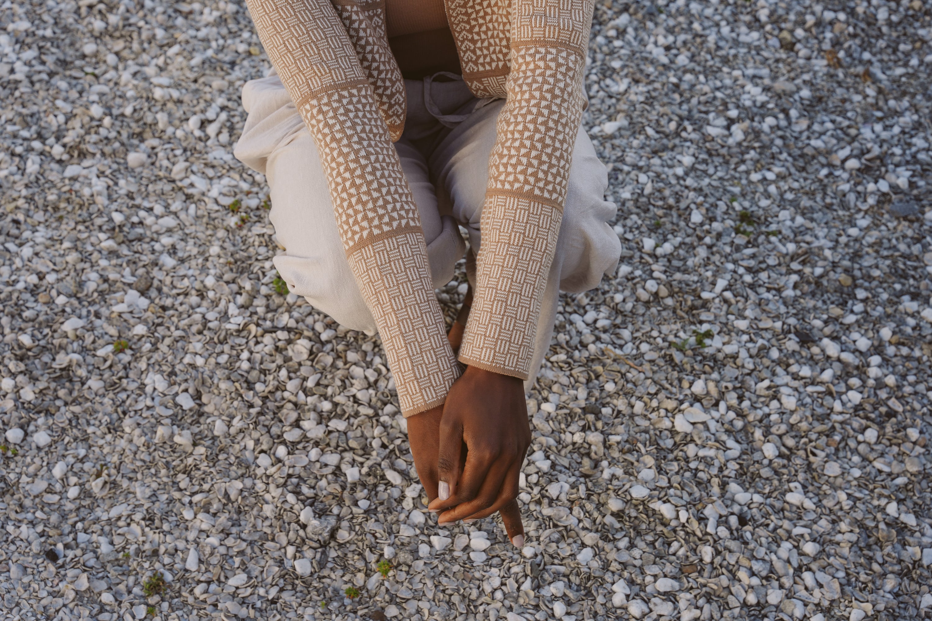 The Zuri | Fringeless - Camel & Ecru